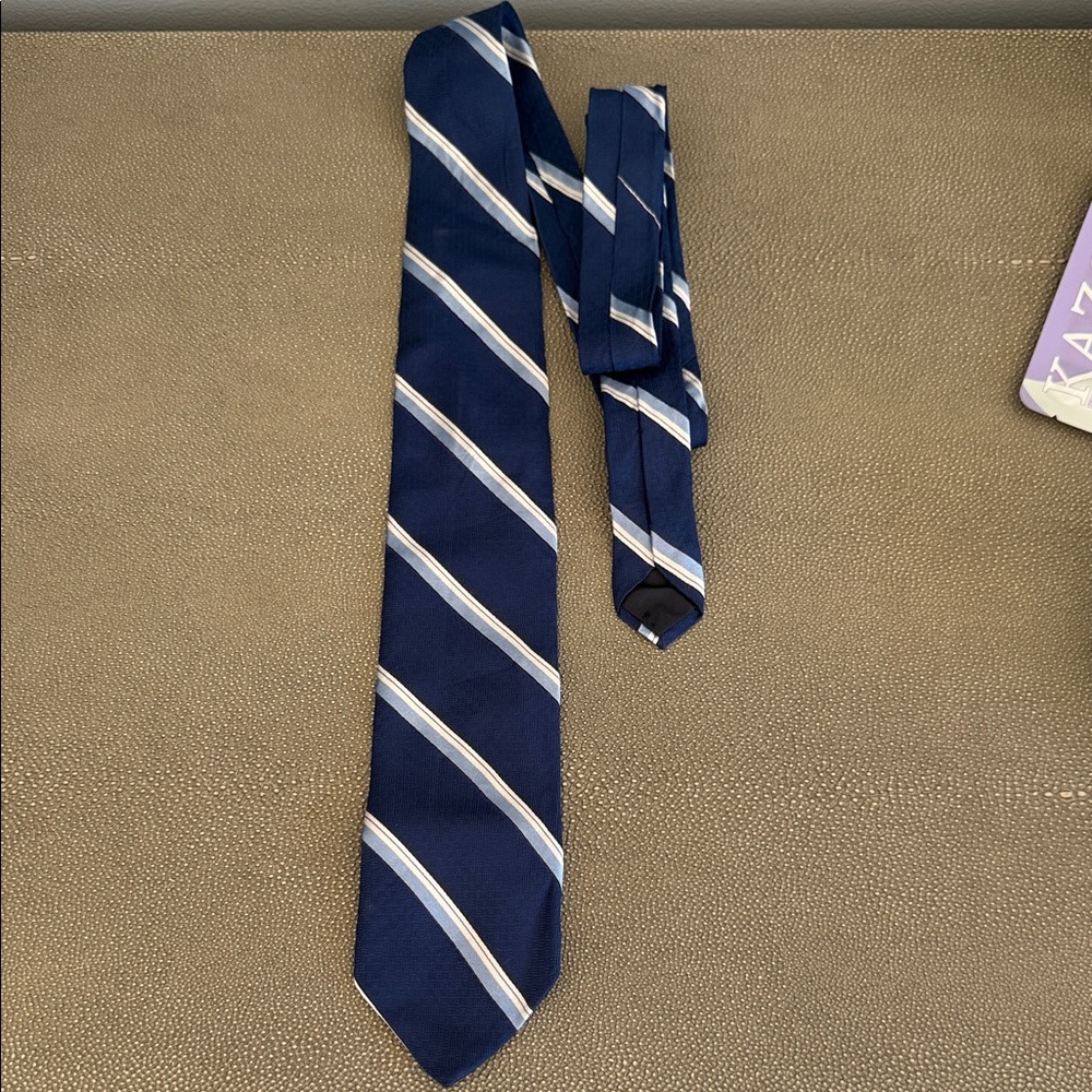 Brooks Brothers Classic Blue and White Striped Tie